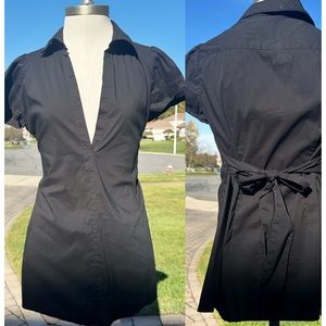 BCBGMAXAZARIA BLACK TUBIC COLLAR SHORT SLEEVE BLOUSE MEDIUM